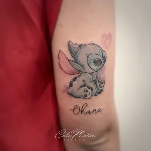 stitch-ohana-tattoocolor-acuarelatattoo-lineafina-madrid-tattoomadrid-lineafina