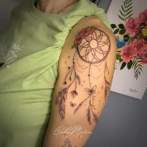 tatuaje-atrapasueños-acuarelatattoo-madrid-linea-fina-sketch-tattoo
